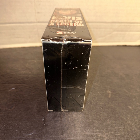 *ULTRA RARE* Elvis - Death Of A Legend | VHS | 1997 | 2-Tape Set | New/Sealed - Picture 5 of 7